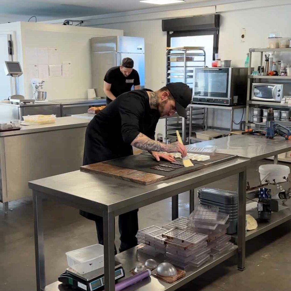 hill bar avec sous titres.00 00 18 49.still001