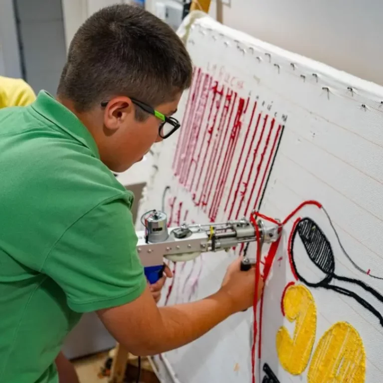 Top insolite Lille Addict - Fluffy and Custom