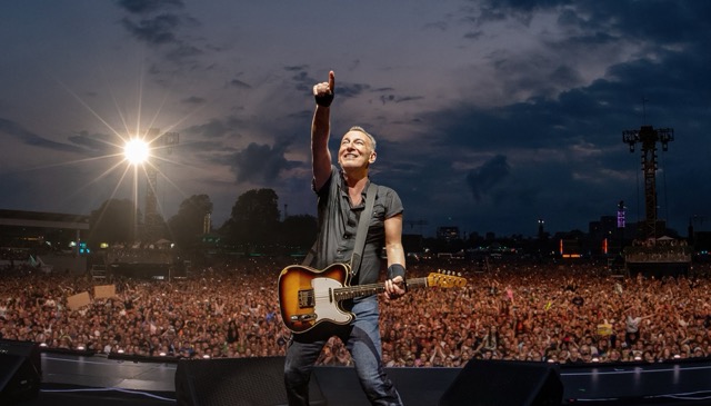 bruce tour 1976 x 1127 header.v2 moyenne