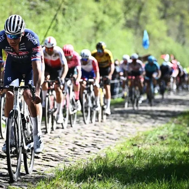 paris roubaix moyenne
