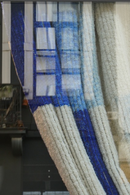 velutto dégradé, tufté à la main, 100% laine, teinture artisanale, 2025. (c) maak & transmettre moyenne