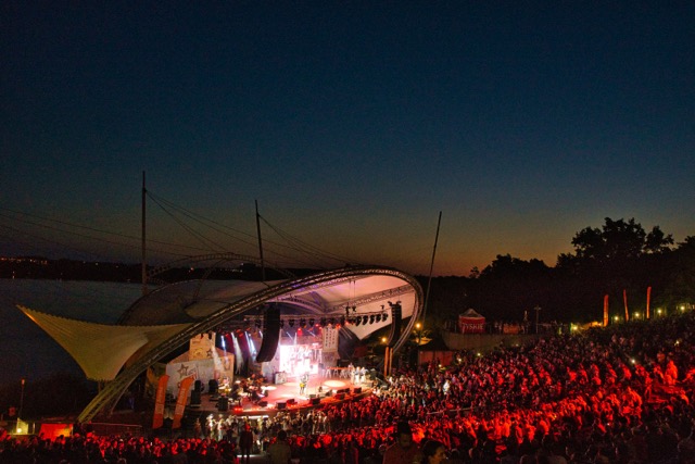 concert eau bateau quai