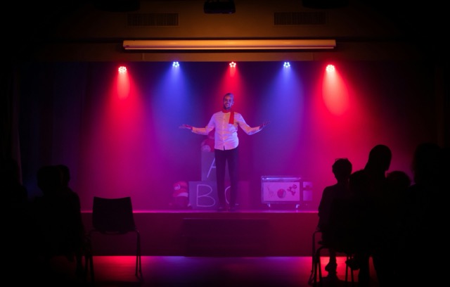 stand up comédie humour 2 moyenne